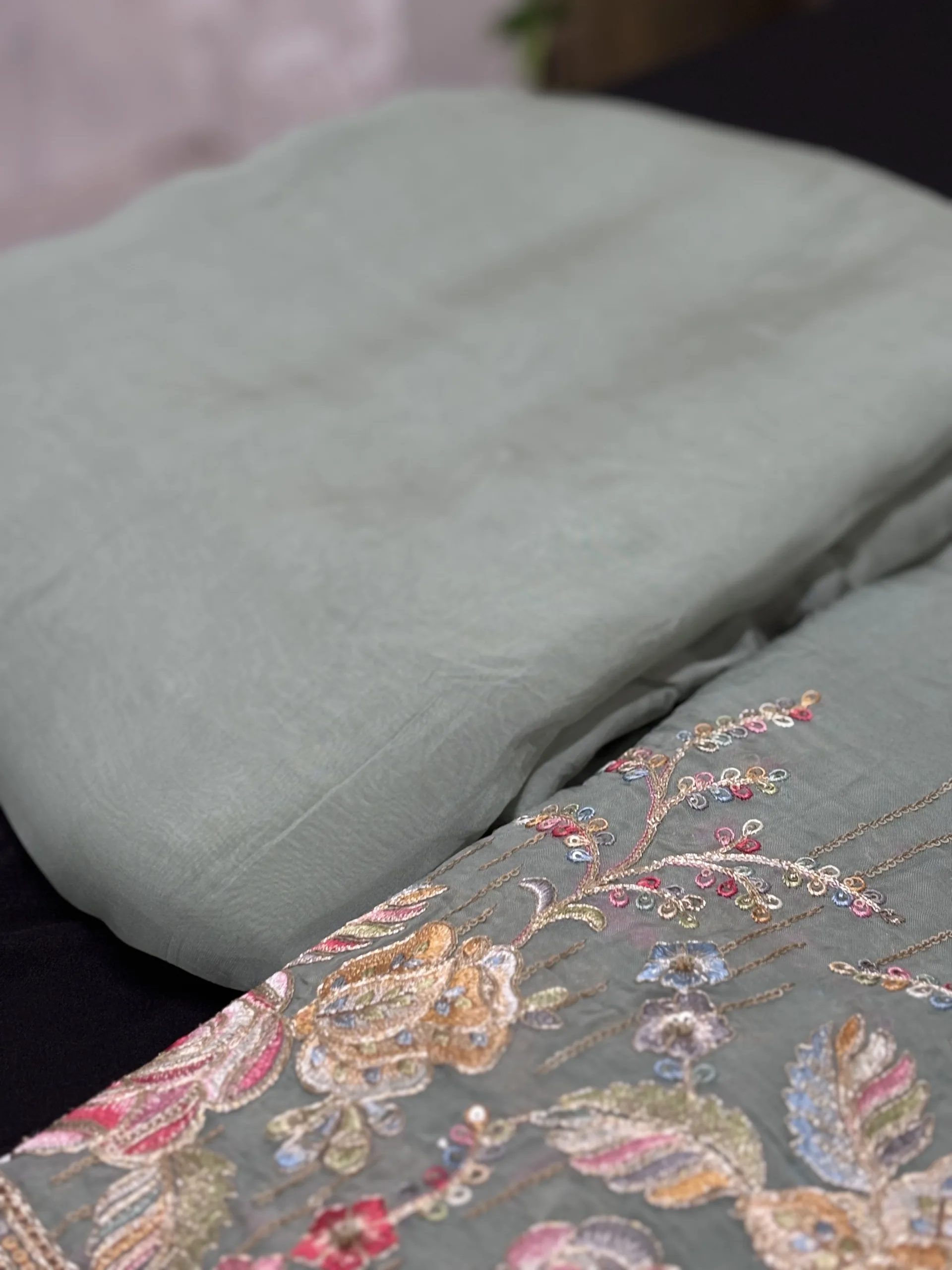 Pure Organza Fabric with Floral Embroidery and Butti Work - Image 4