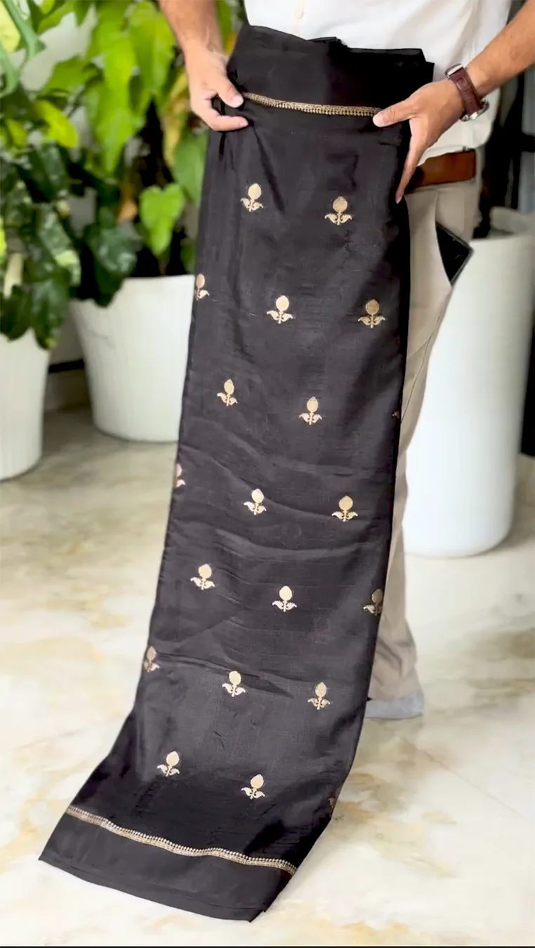 Semi Khadi Silk Jacquard Fabric with Satin Border - Image 4