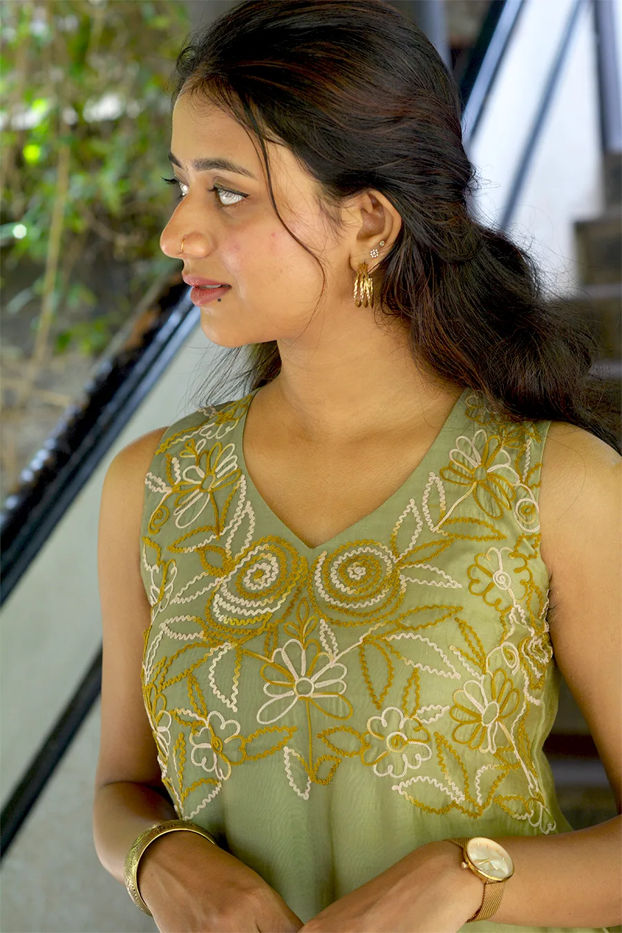 Elegant A-Line Kurta in Shaded Green - Image 4