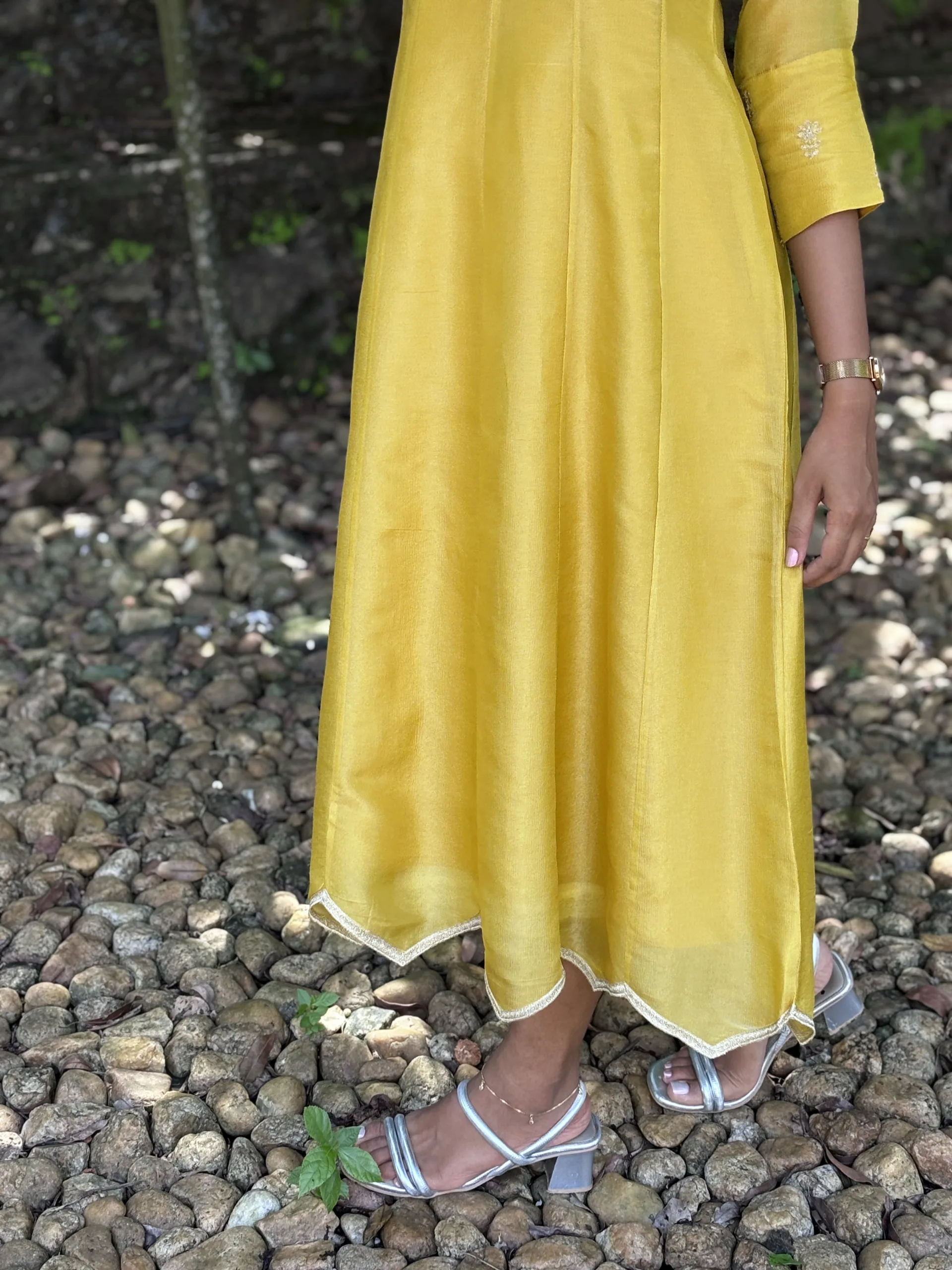 Mustard Yellow Kali-Cut Kurta in Pure Tissue with Zari Accents - Image 4