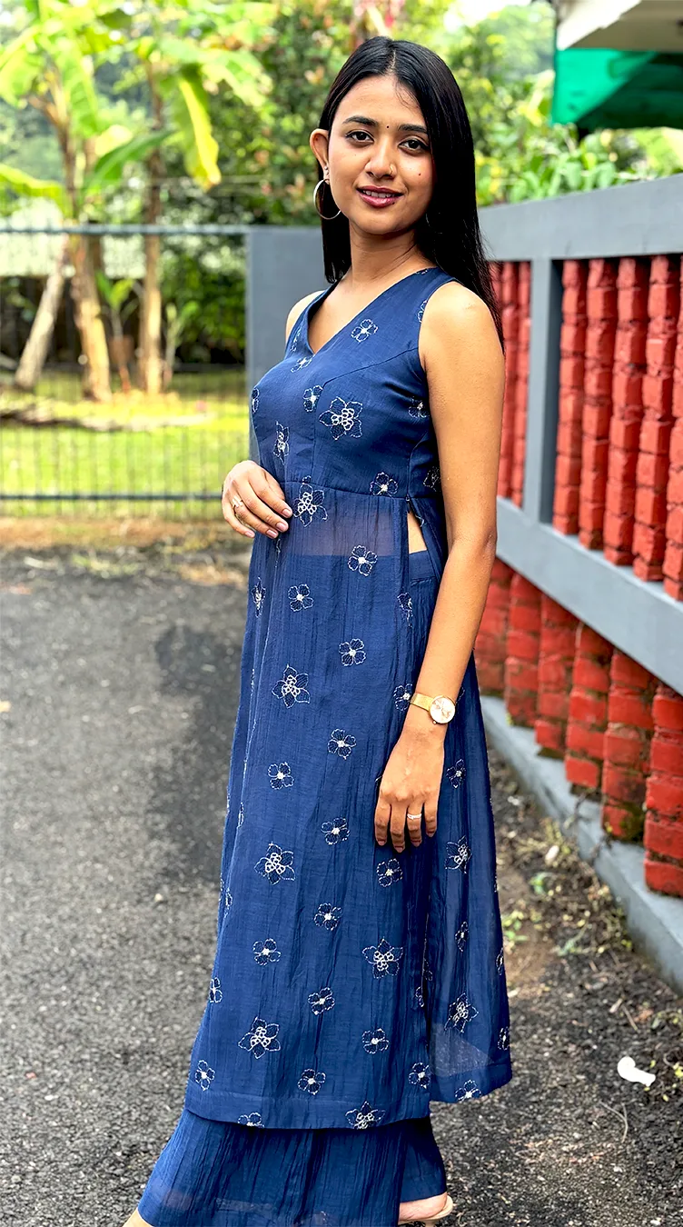 Malai Chanderi High-Slit Kurta Set – Blue Elegance - Image 10