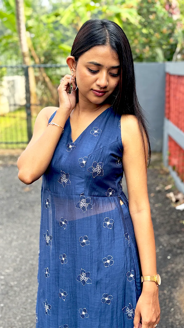 Malai Chanderi High-Slit Kurta Set – Blue Elegance - Image 6